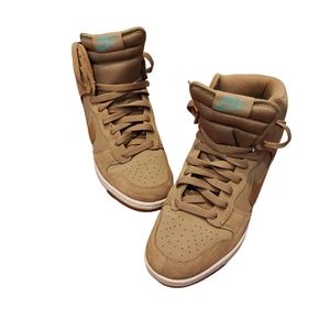 Nike Women’s Dunk Sky Hi Hidden Wedge Suede Brown Lace up - Size 8
